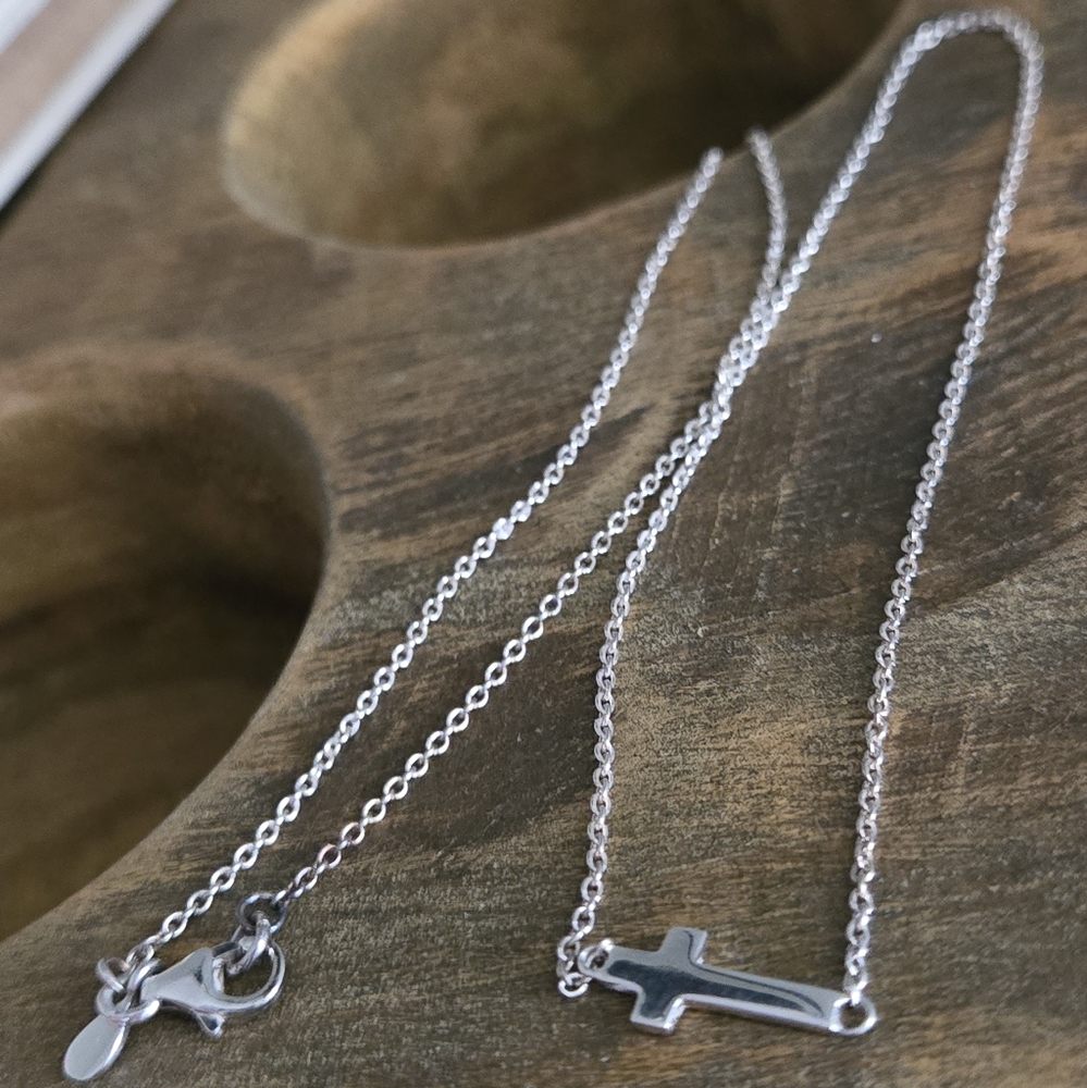 Silpada Simplex Cross Necklace